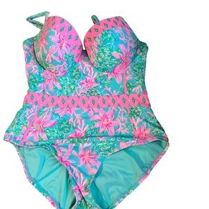 Lily Pulitzer ladies one piece swimsuit size 14